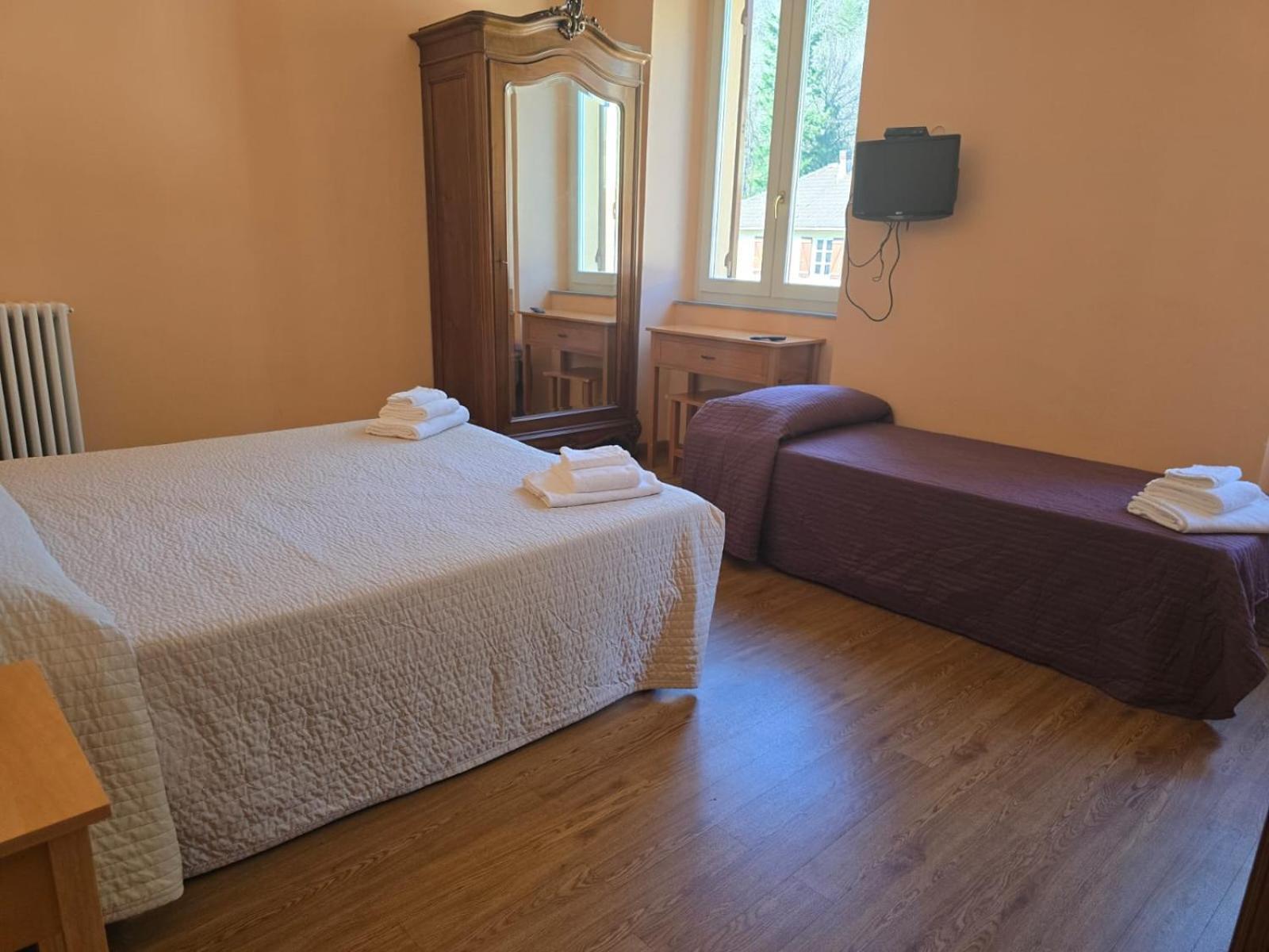 Albergo Minetto Martina Olba Екстер'єр фото
